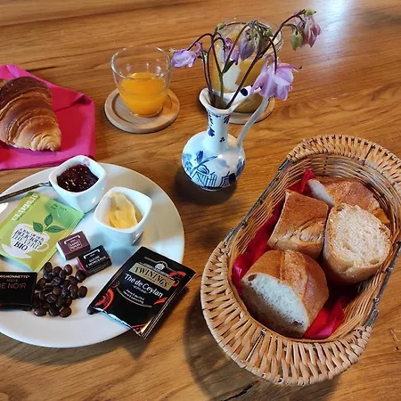 D'hotes De L'estree Bed & Breakfast Lesigny (Vienne)