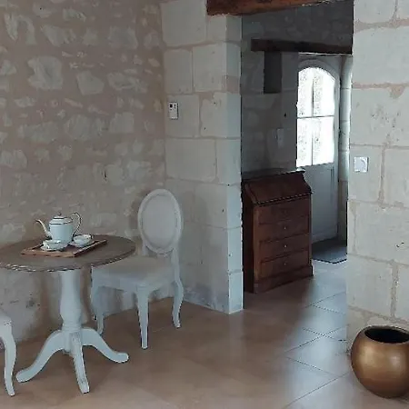 D'hotes De L'estree Bed & Breakfast Lesigny (Vienne)