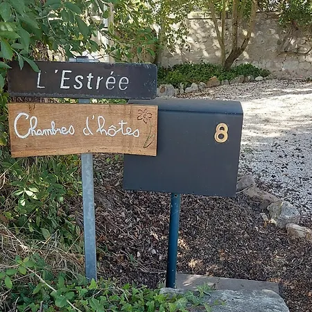 Bed & Breakfast D'hotes De L'estree Lesigny (Vienne)