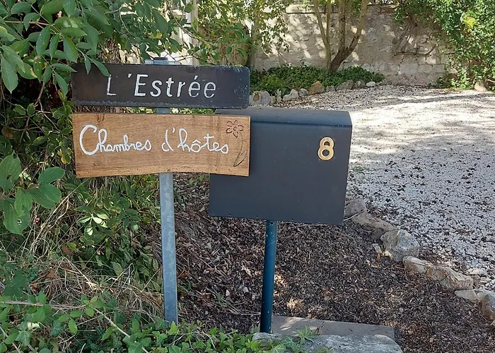Bed & Breakfast D'hotes De L'estree Lesigny (Vienne)
